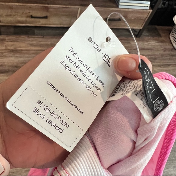 ONZIE LSF Block Leotard – Move Pink - Picture 7 of 8